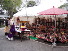 延命寺　人形供養